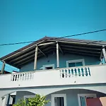 With Pool & Terrace - Walk To - Free Parking A2 Apartman