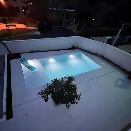 With Pool In A2 Apartment *