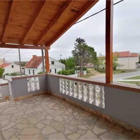 With Pool In A2 * Nin